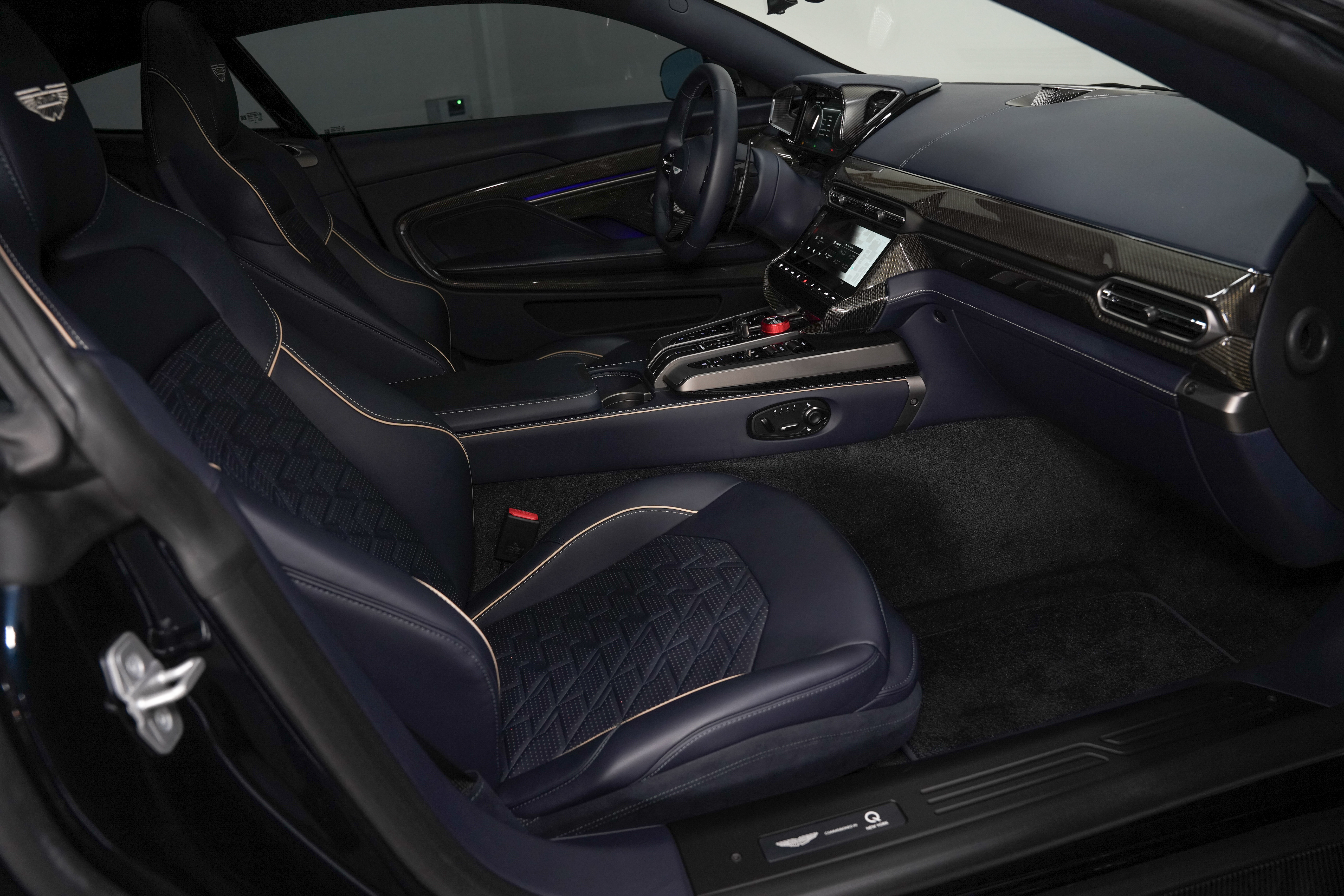 aston martin vanquish 2025 SCFUMCEV3SGJ60302 image aston martin vanquish 2025 SCFUMCEV3SGJ60302 image